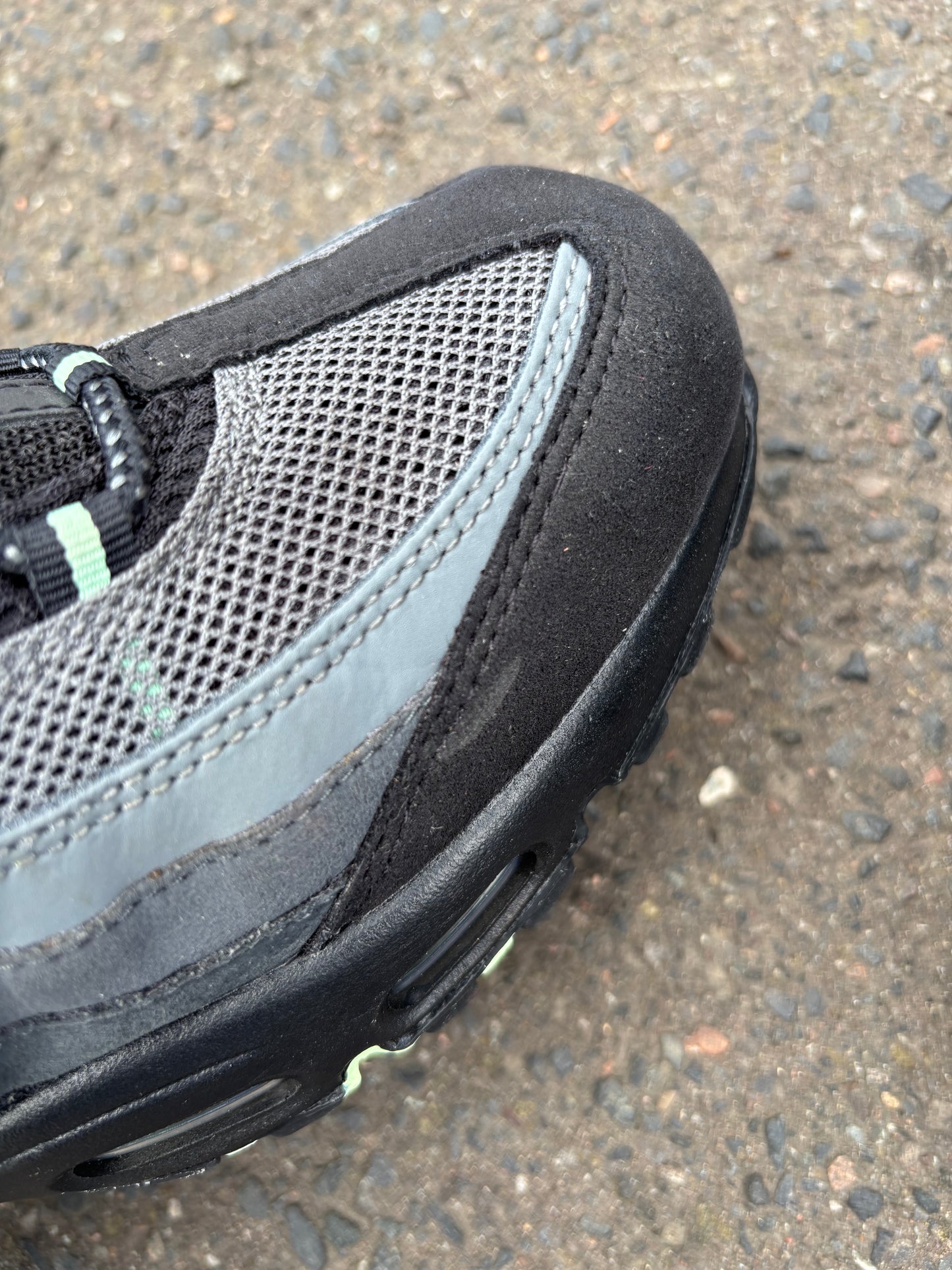 Nike Air Max 95 ‘Vapor Green’ UK8