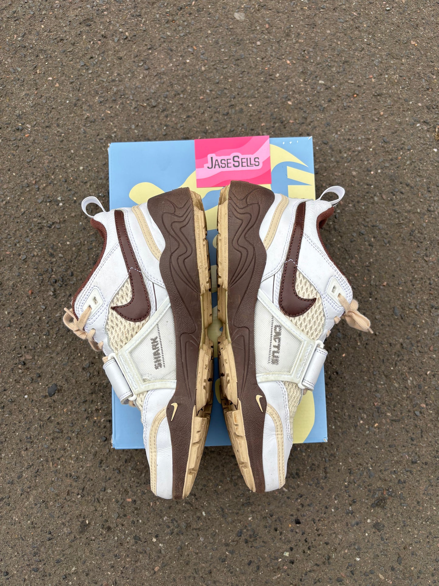 Nike Zoom Field Jaxx 'Travis Scott Light Chocolate' UK8