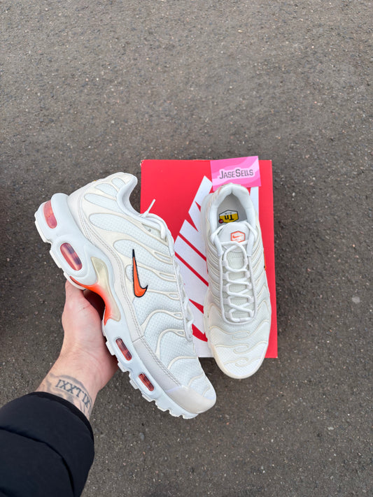 Nike Air Max Plus 'Phantom Safety Orange' UK10 BN