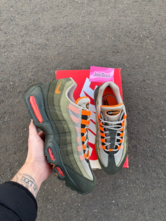 Nike Air Max 95 'Neutral Olive/Total Orange' UK8