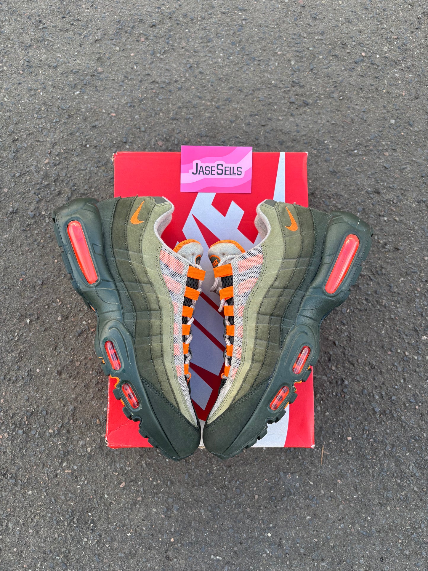 Nike Air Max 95 'Neutral Olive/Total Orange' UK8