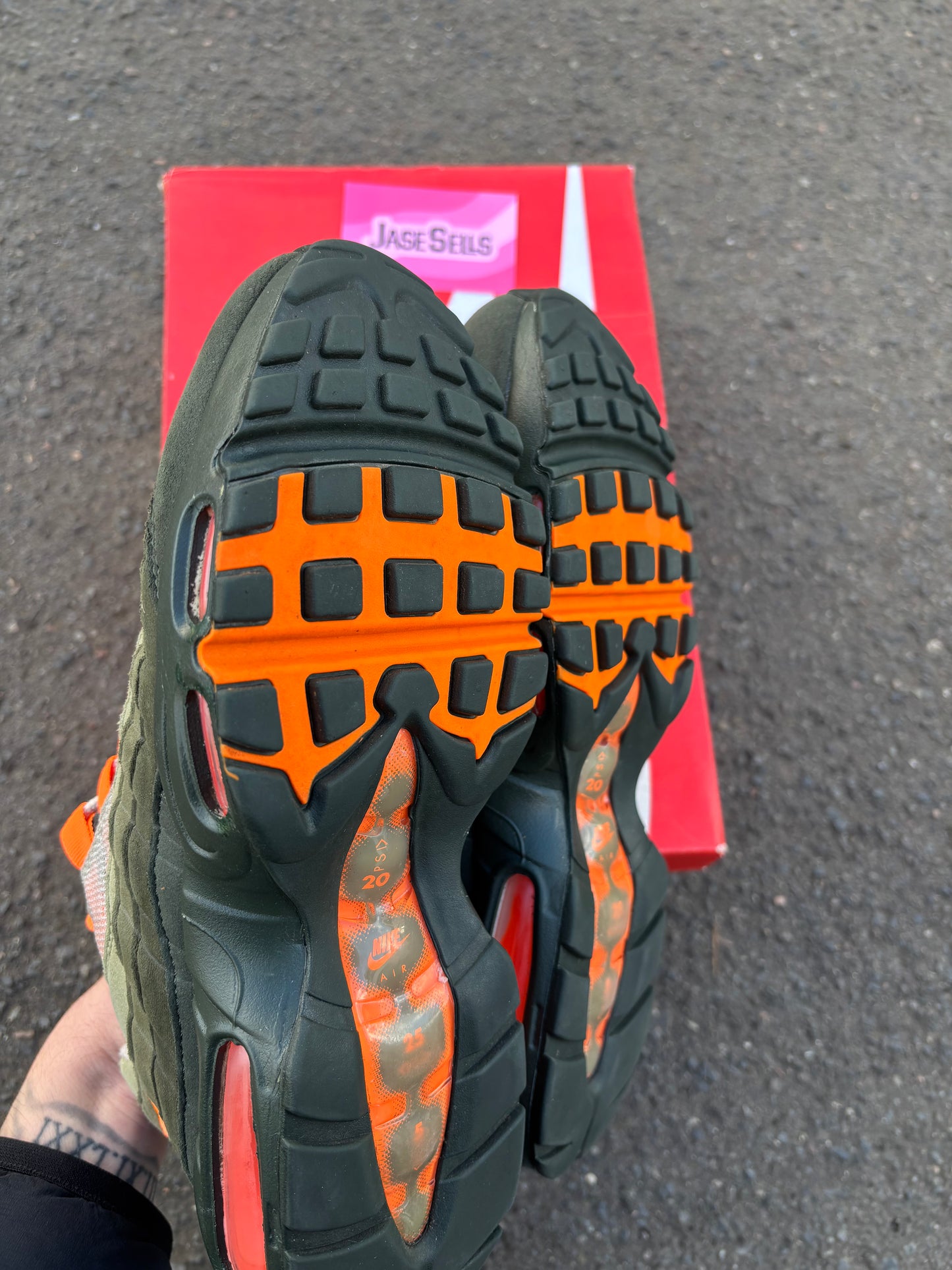 Nike Air Max 95 'Neutral Olive/Total Orange' UK8