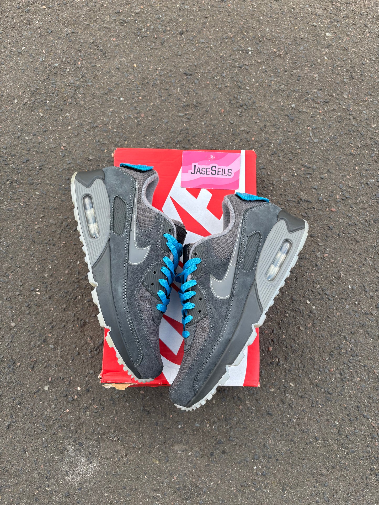 Nike Air Max 90 ‘Velcro Heel Patch Anthracite’ UK7