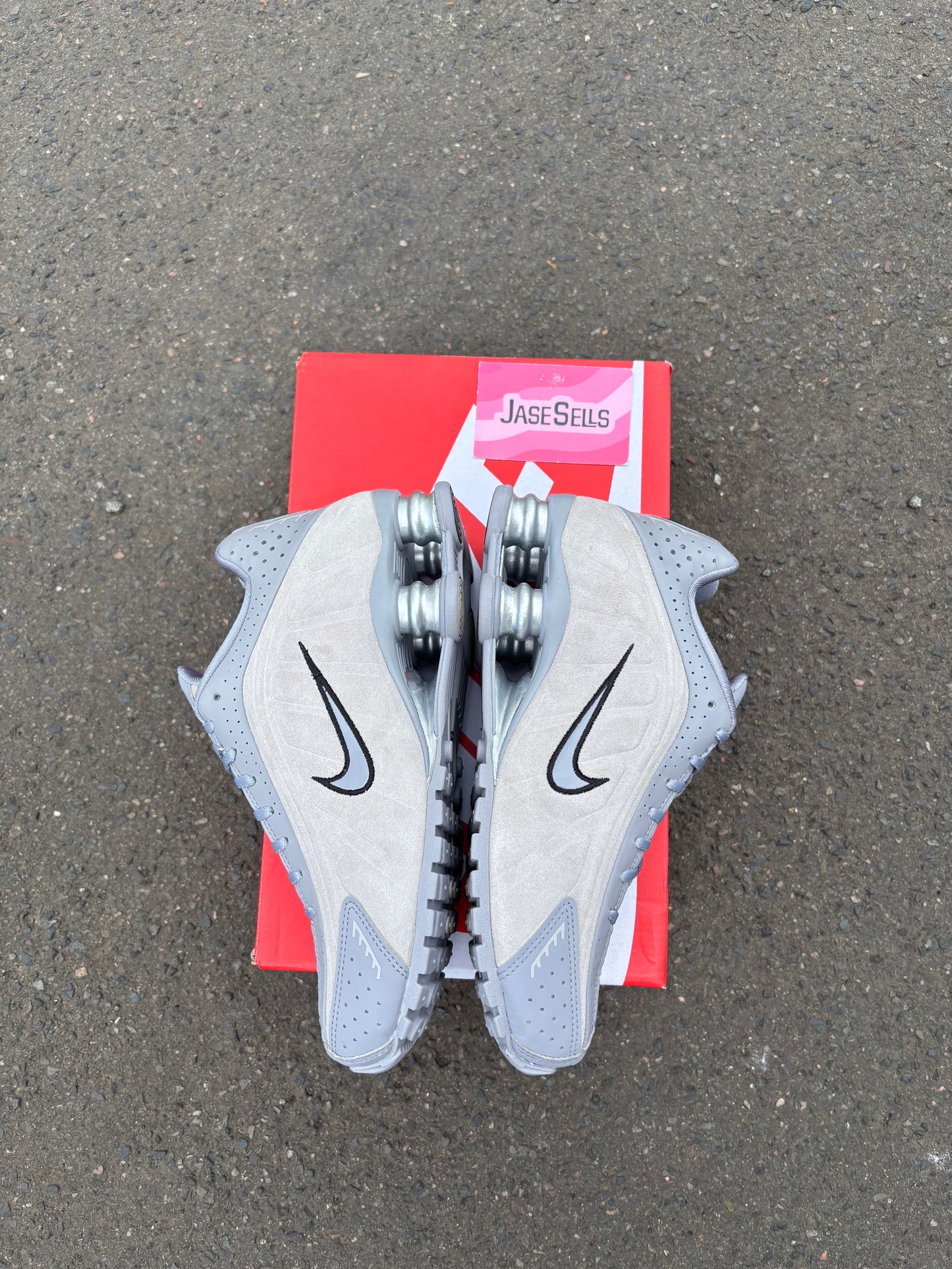 Nike Shox R4 ‘Cement Grey/Black’ UK5W BN