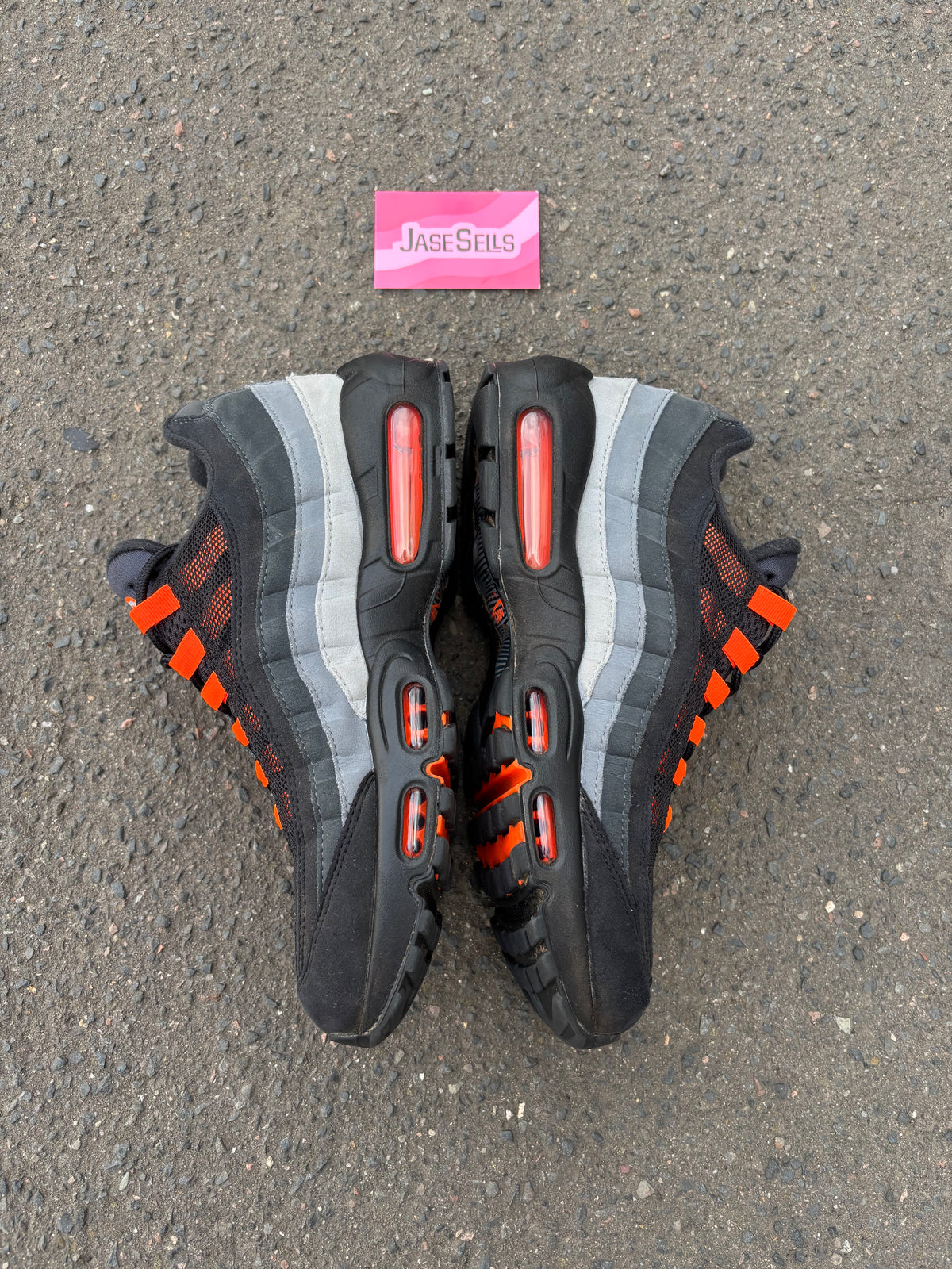 Nike Air Max 95 ‘Hyper Crimson’ UK8