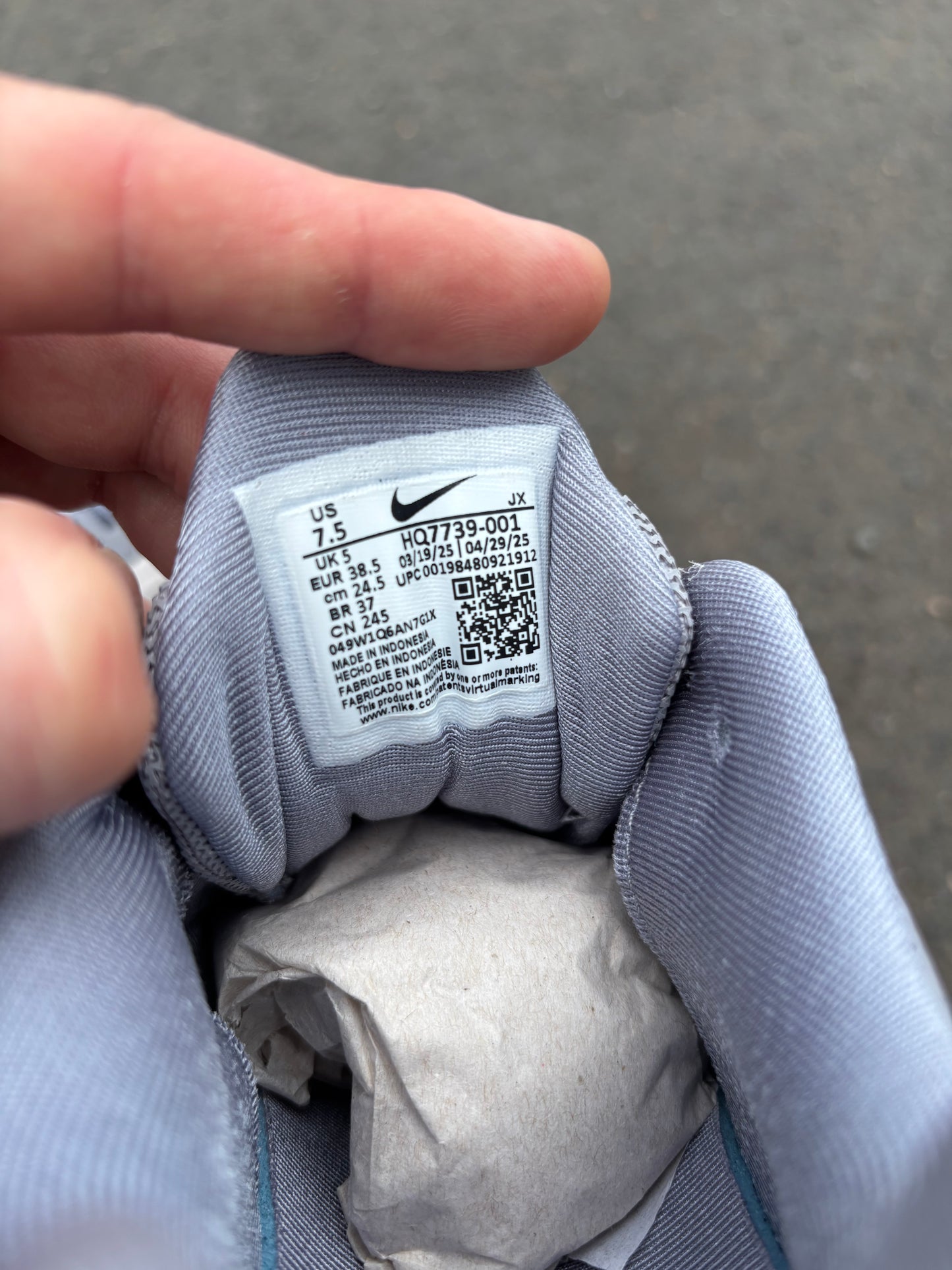 Nike Shox R4 ‘Cement Grey/Black’ UK5W BN