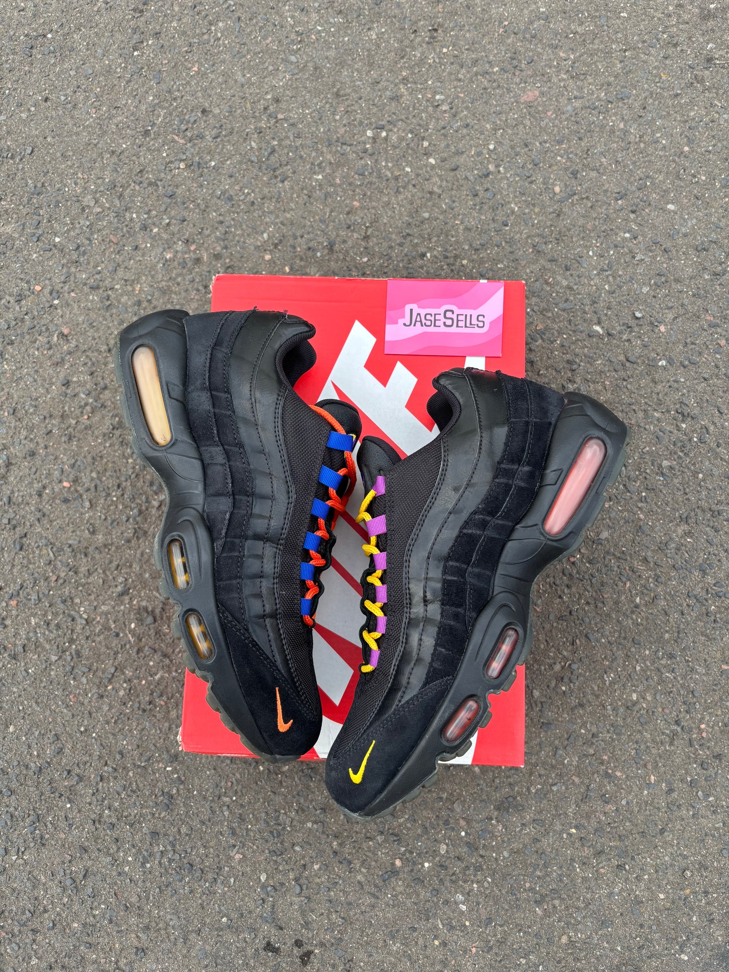 Nike Air Max 95 ‘LA vs NY’ UK9