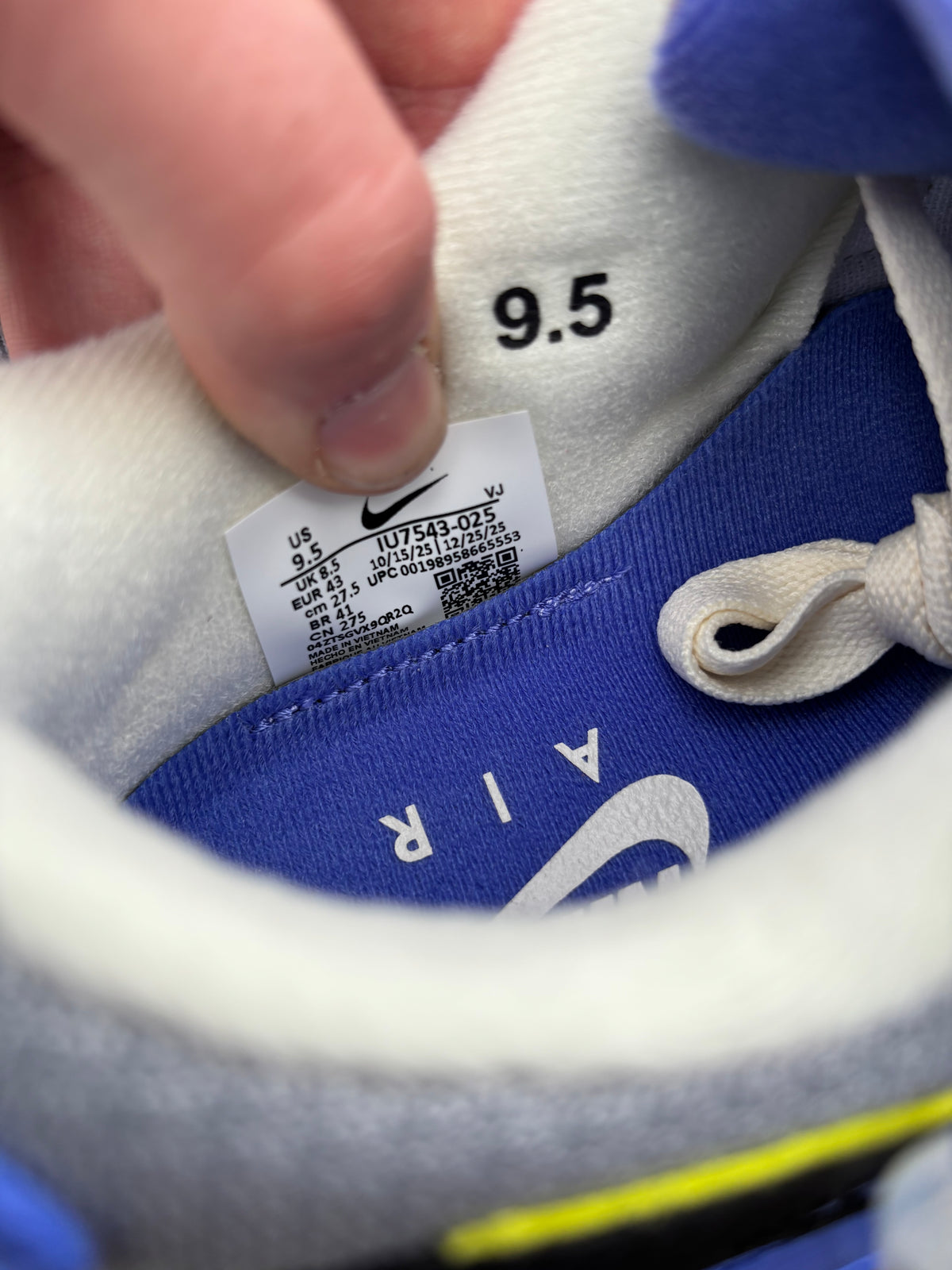 Nike Air Max 90 ‘Photon Dust/Cyber Blue’ UK8.5 BN