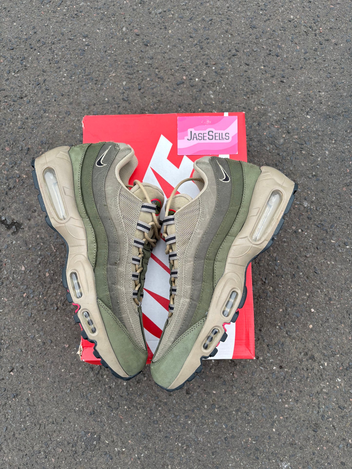 Nike Air Max 95 ‘Matte Olive’ UK9