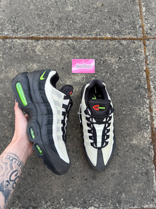 Nike air max 95 ‘Antifreeze’ UK8 BN