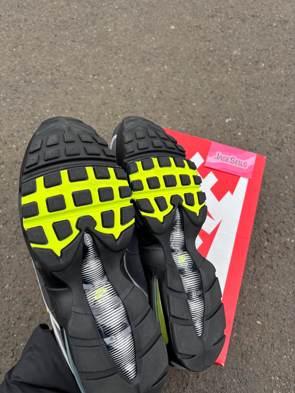 Nike Air Max Joga Bonito ‘Neon’ UK10