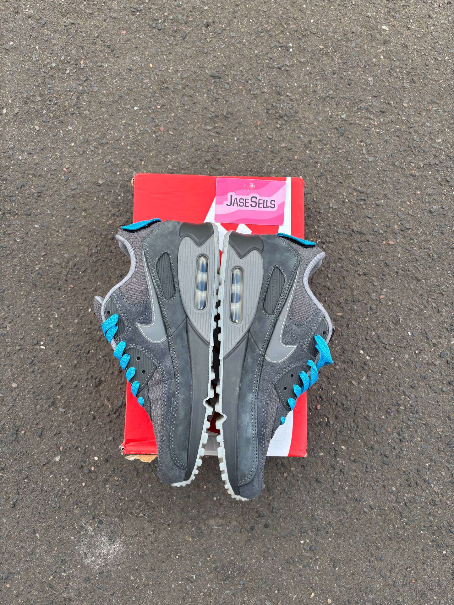 Nike Air Max 90 ‘Velcro Heel Patch Anthracite’ UK7