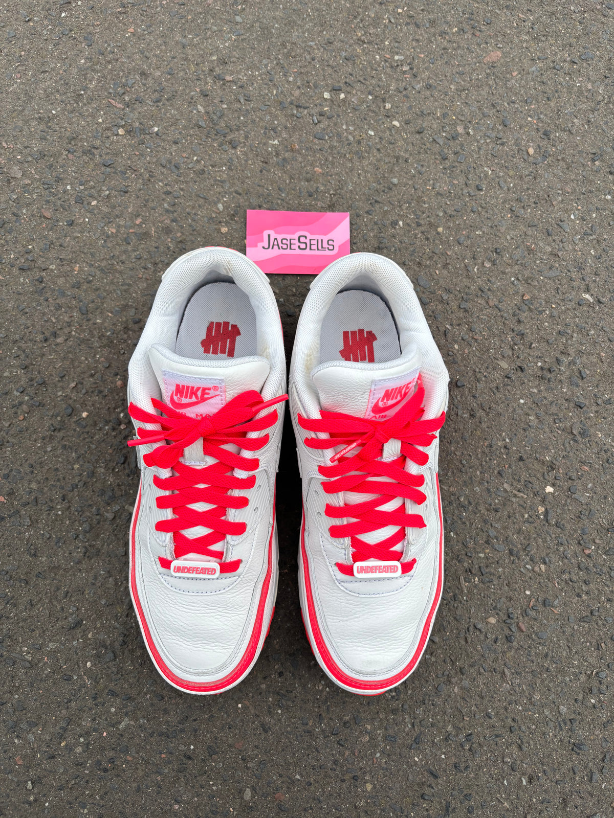 Nike Air Max 90/Undefeated ‘White/Red’ UK9