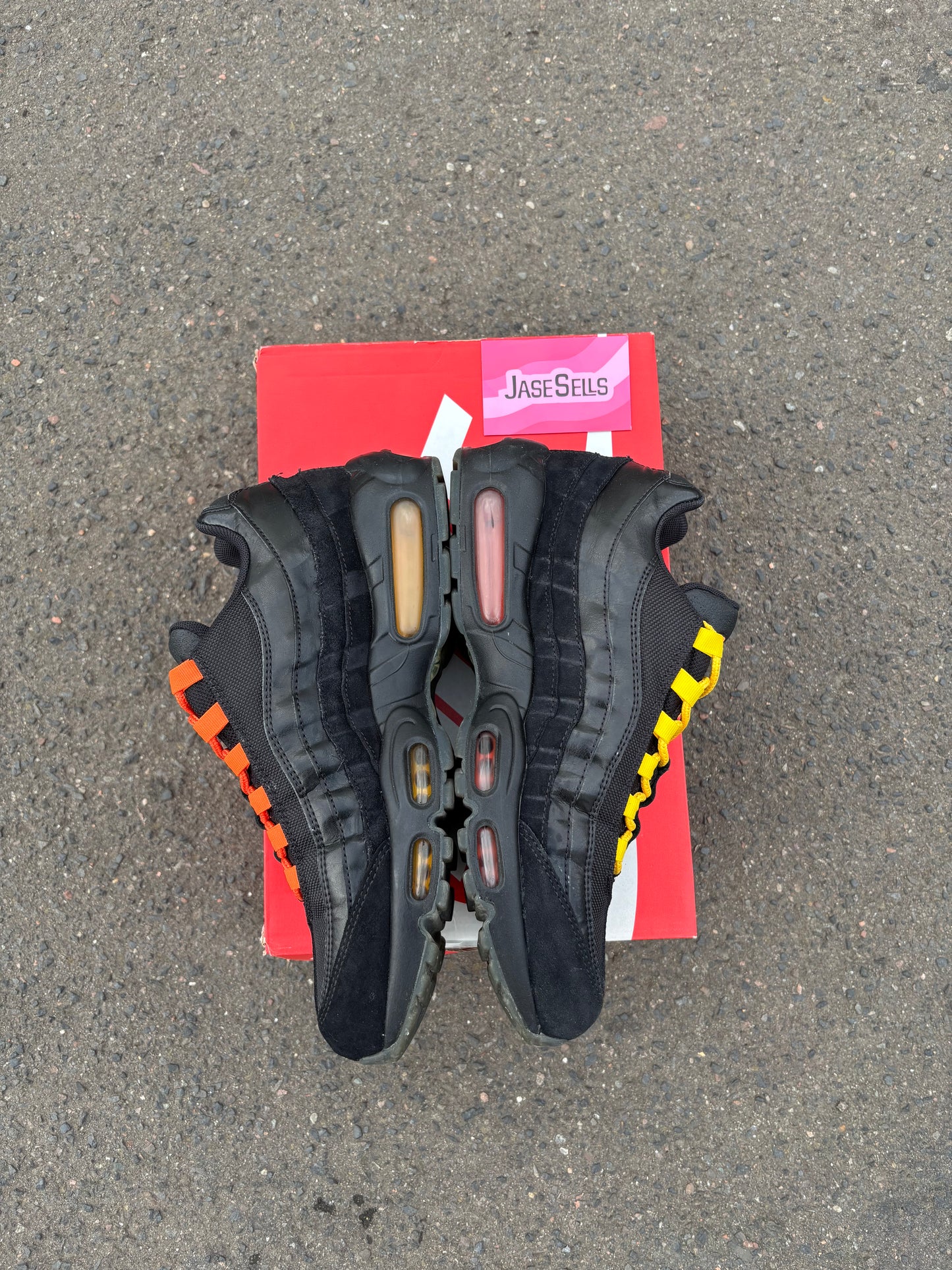 Nike Air Max 95 ‘LA vs NY’ UK9