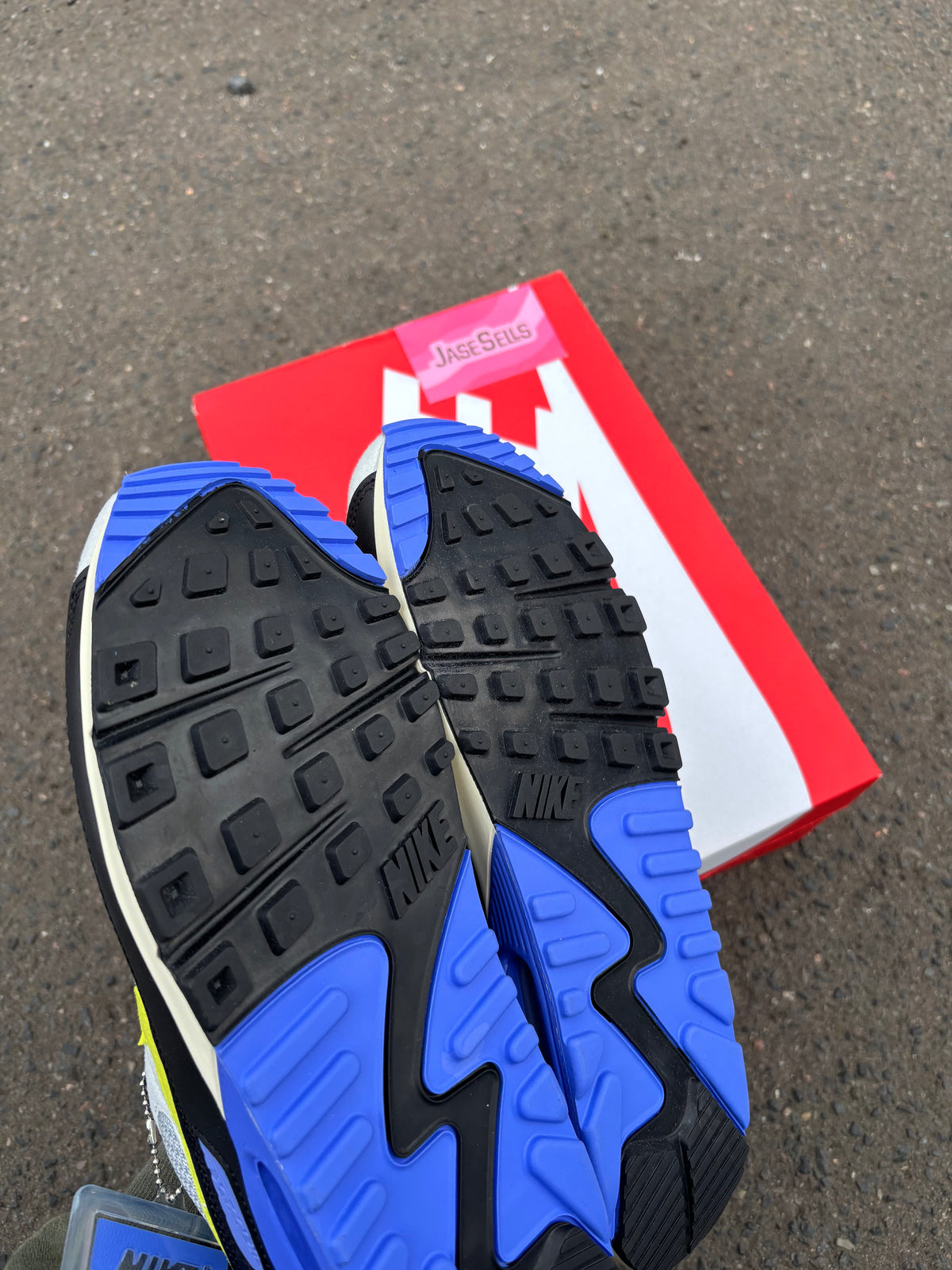 Nike Air Max 90 ‘Photon Dust/Cyber Blue’ UK8.5 BN