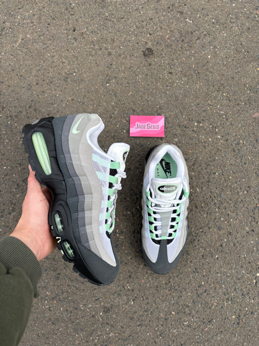 Nike Air Max 95 ‘Fresh Mint’ UK7.5 (2025)