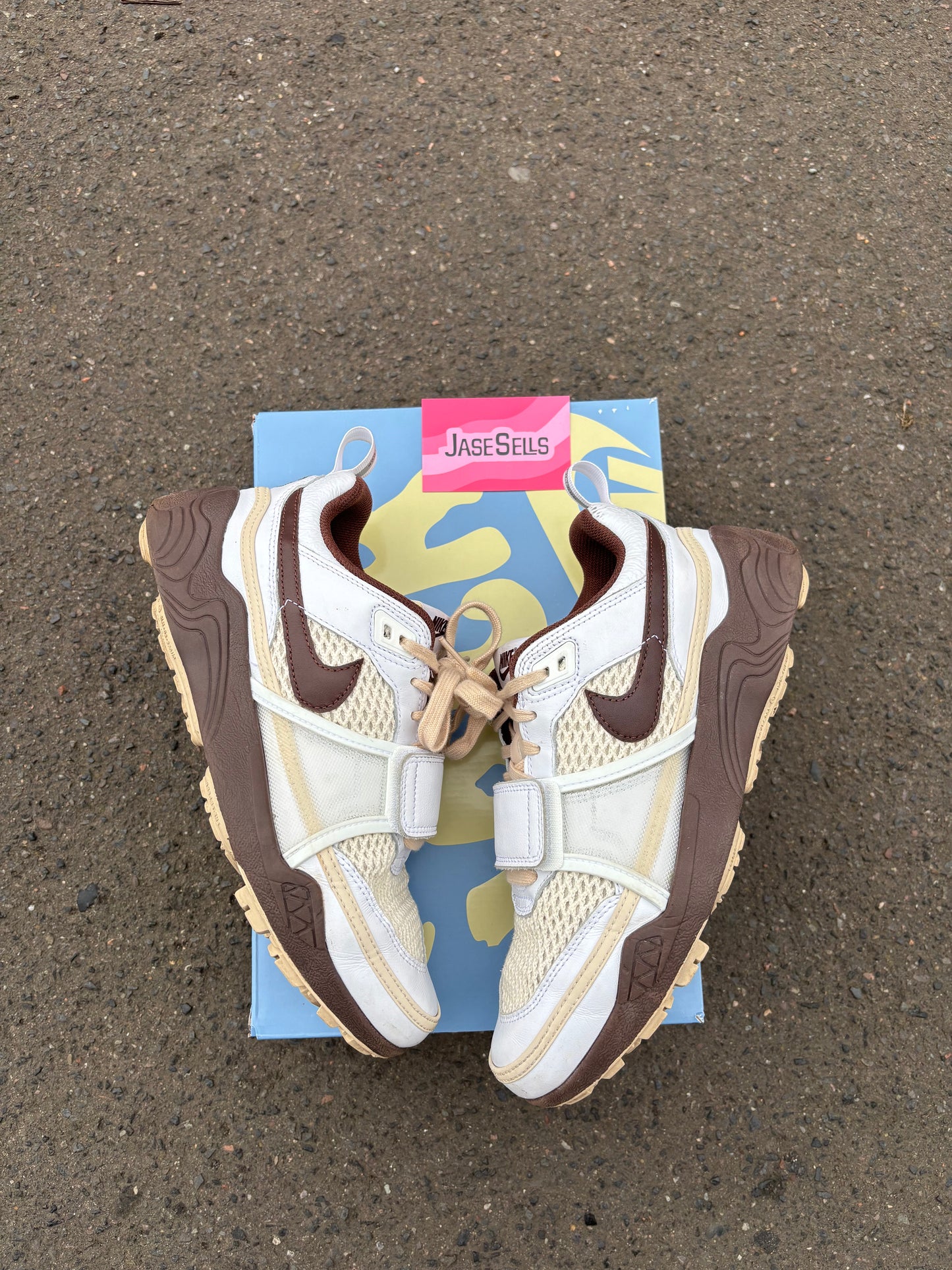 Nike Zoom Field Jaxx 'Travis Scott Light Chocolate' UK8