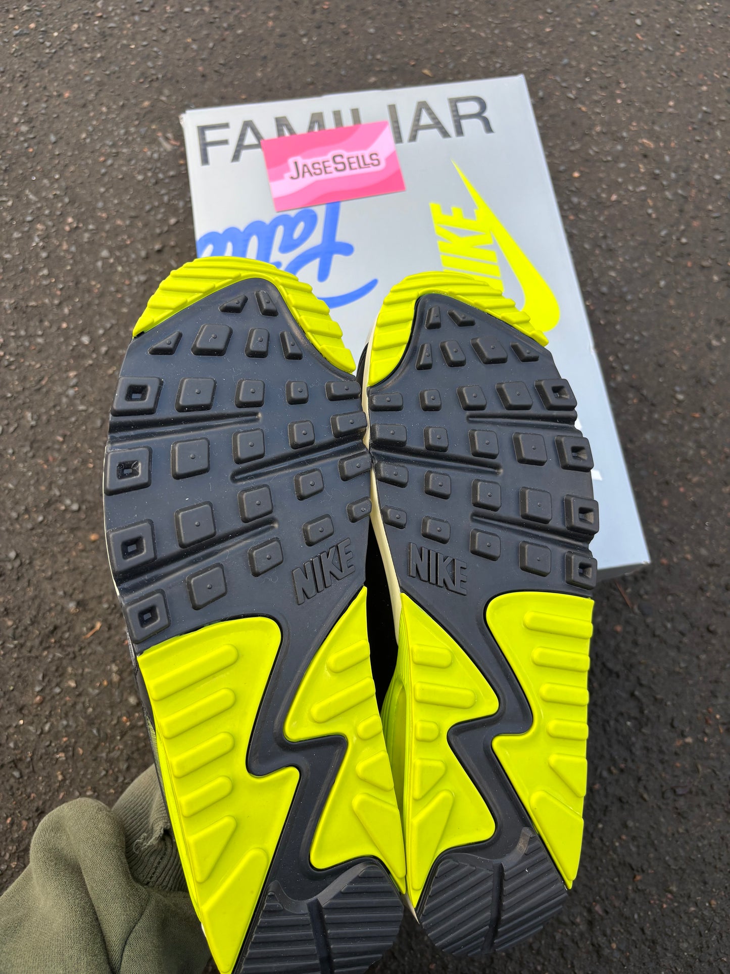 Nike Air Max 90/Patta 'Cyber Waves' UK9 BN