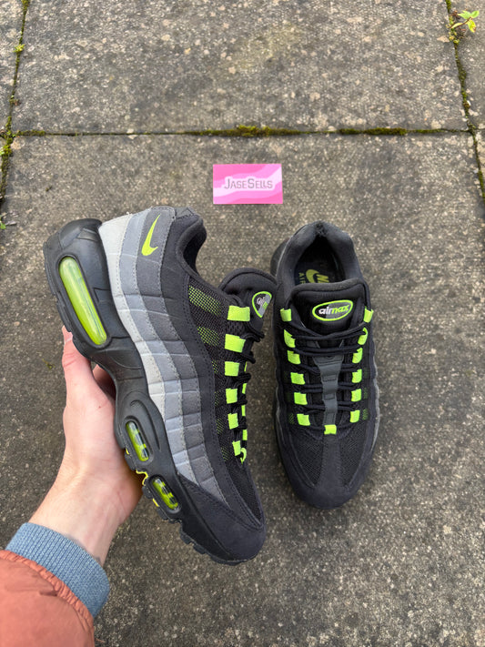 Nike Air Max 95 'Reverse Neon' UK8