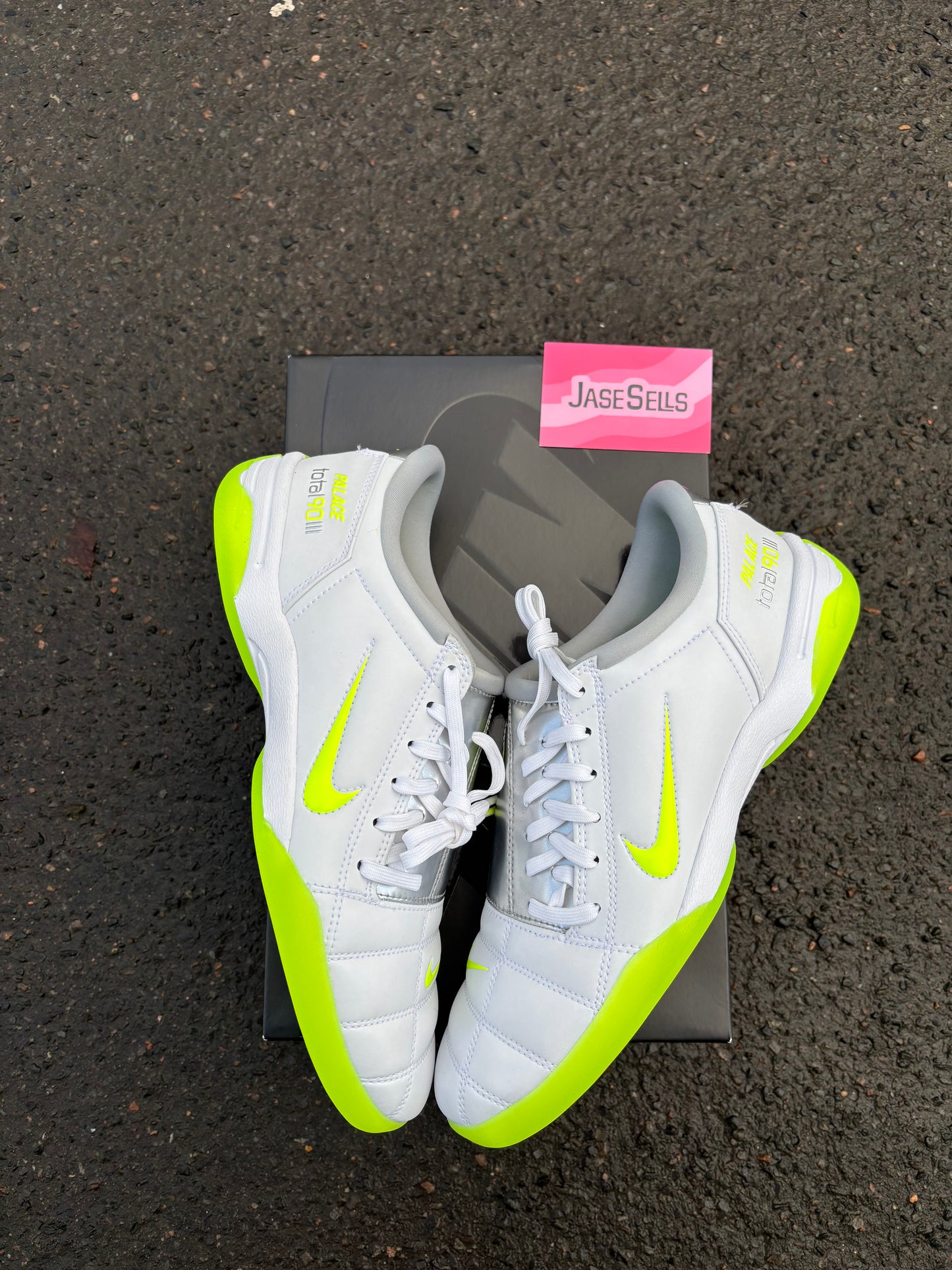 Nike T90/ Palace UK8 BN